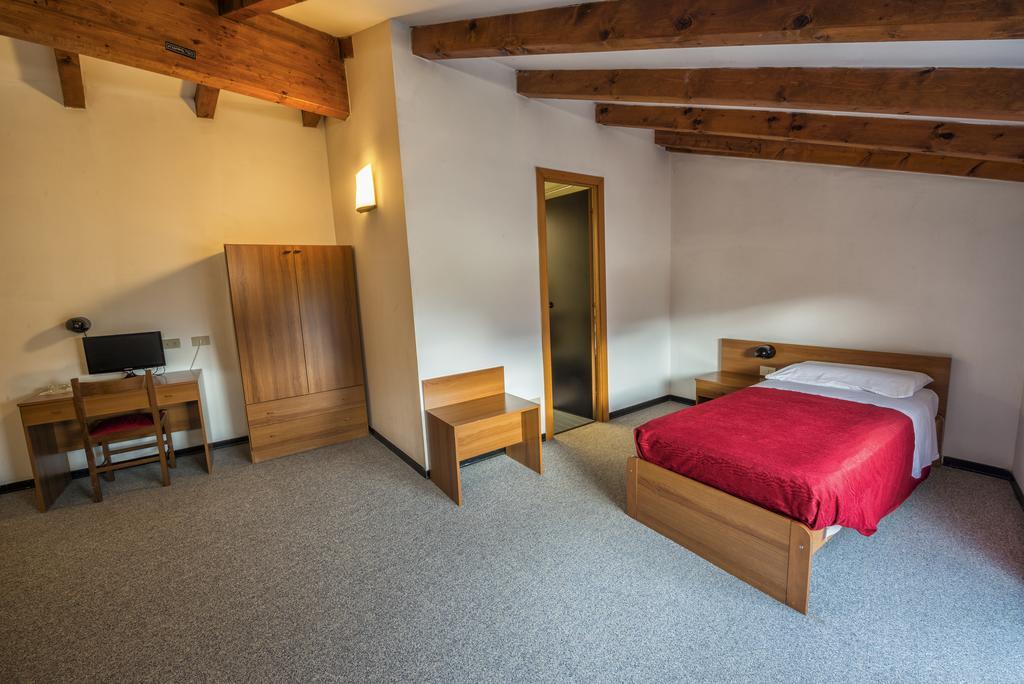 Hotel Drago Mezzocorona Bagian luar foto