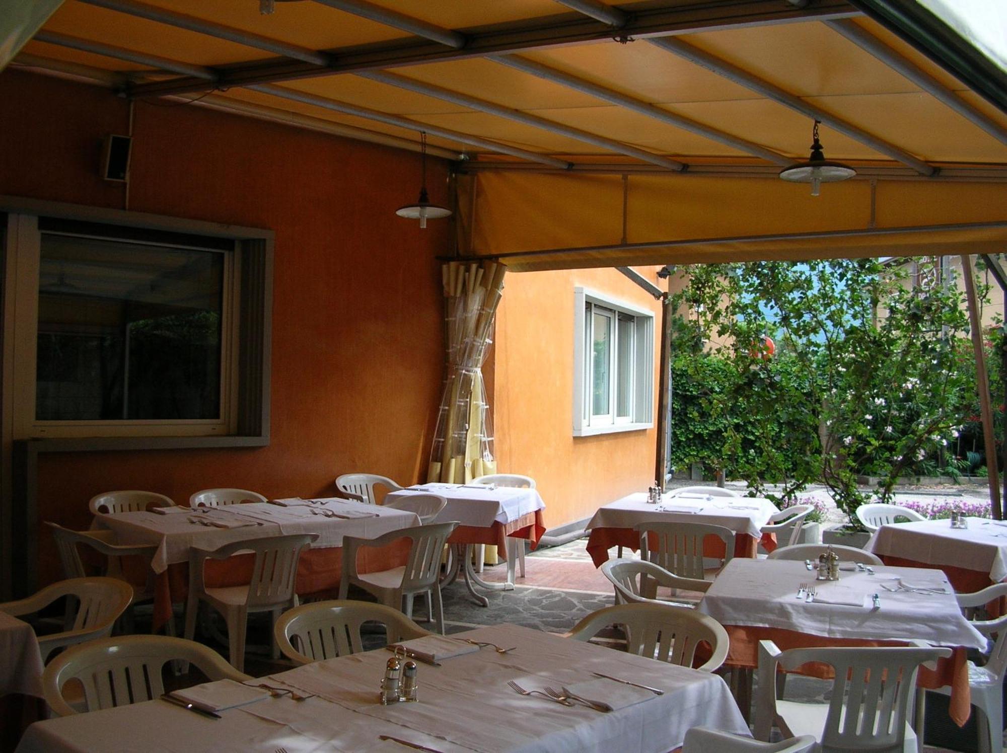 Hotel Drago Mezzocorona Bagian luar foto