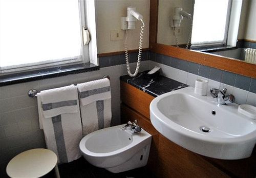 Hotel Drago Mezzocorona Bagian luar foto