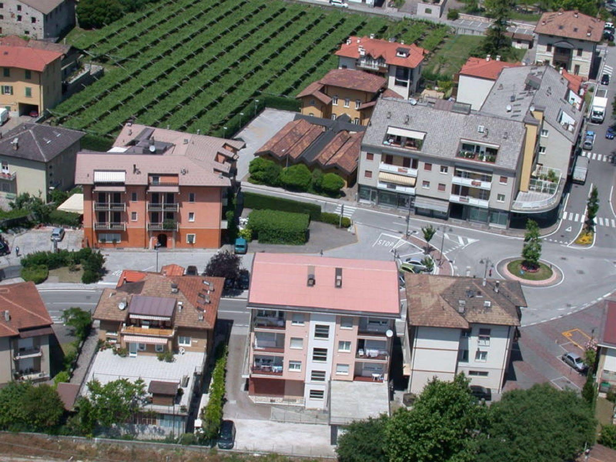 Hotel Drago Mezzocorona Bagian luar foto